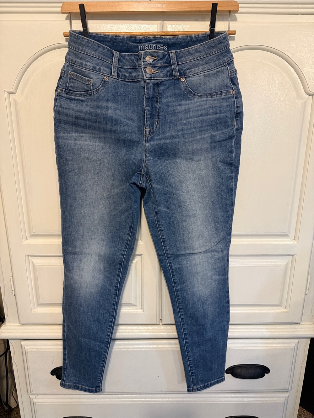 Maurices Medium Wash Skinny Jeans in Blue